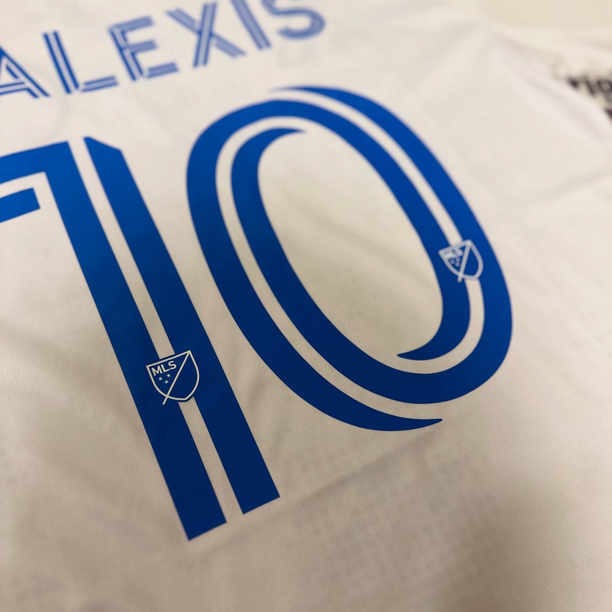 CF Montréal - 26/27 Away - Alexis Sánchez