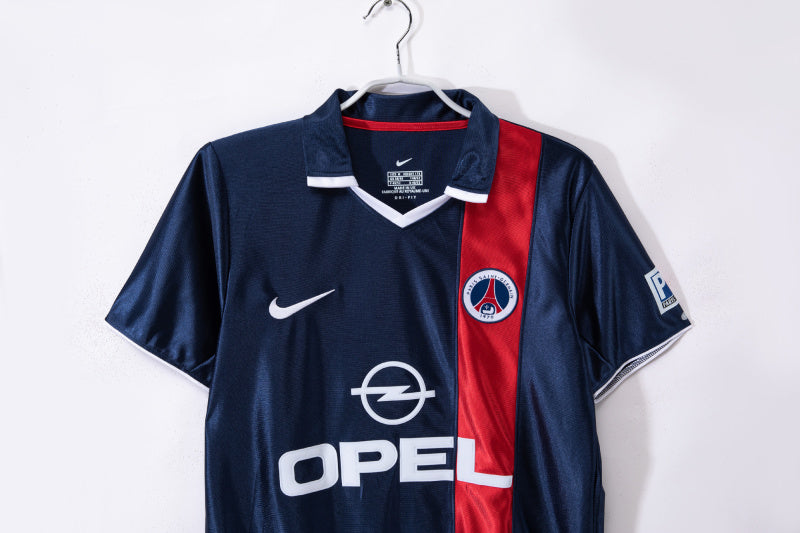 2001 Paris #8