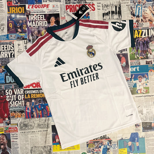 Real Madrid - 26/27 Home