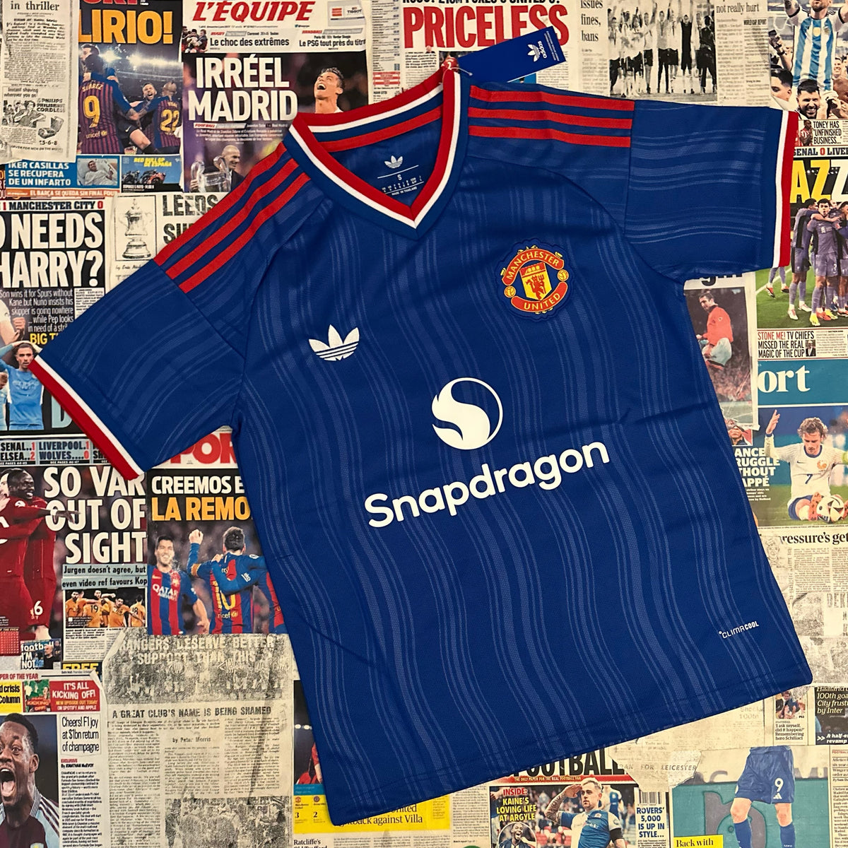 Manchester United - 26/27 Away