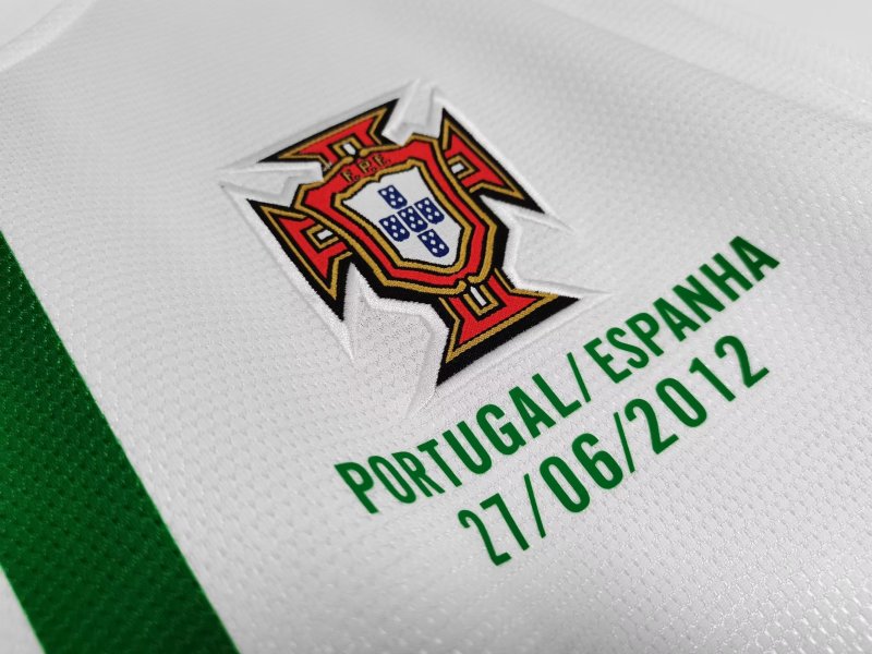 Long Sleeve: Portugal Away 3B 2012/13 #7