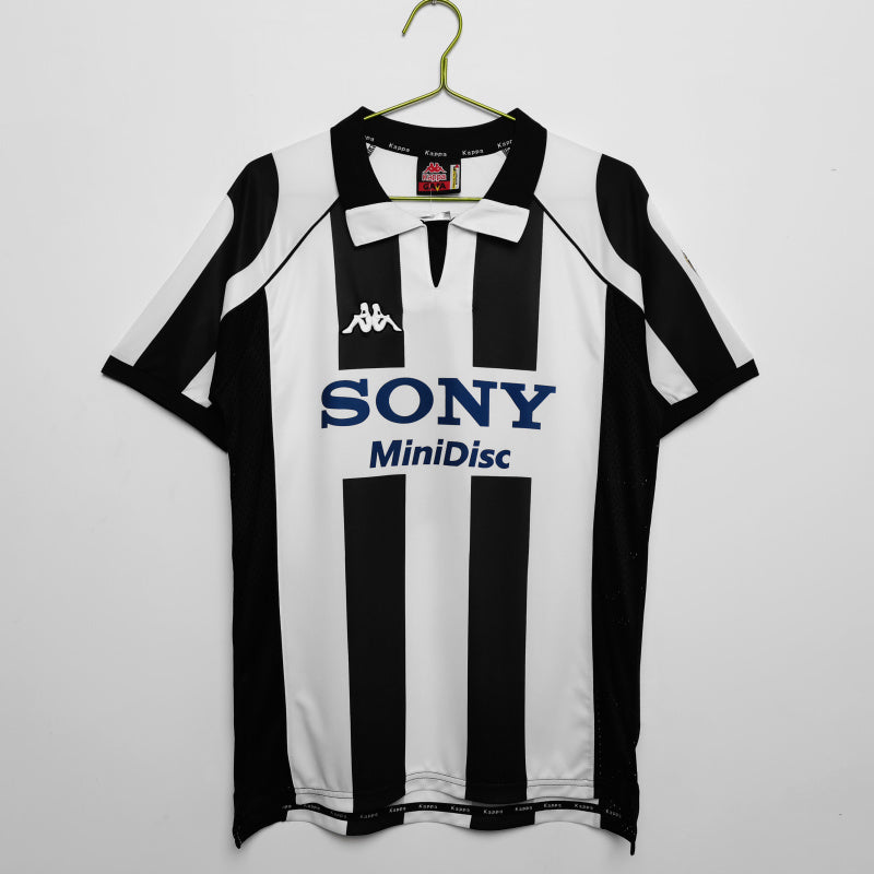 1997/98 Juve Home Stadium Vintage 8A #13