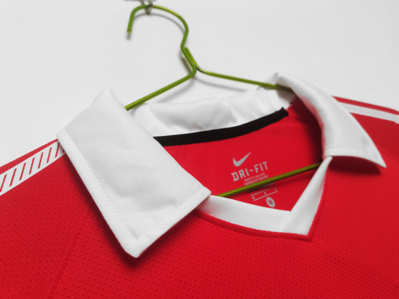 2010/11 Manchester United Home Vintage 8A #9