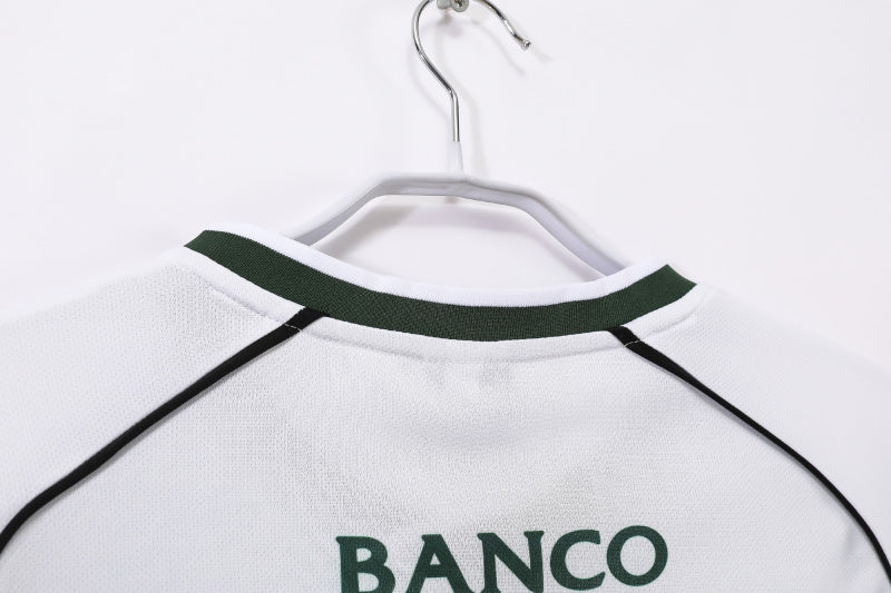 Long sleeves: Lisbon home vintage 3B for the 2001/03 season #2