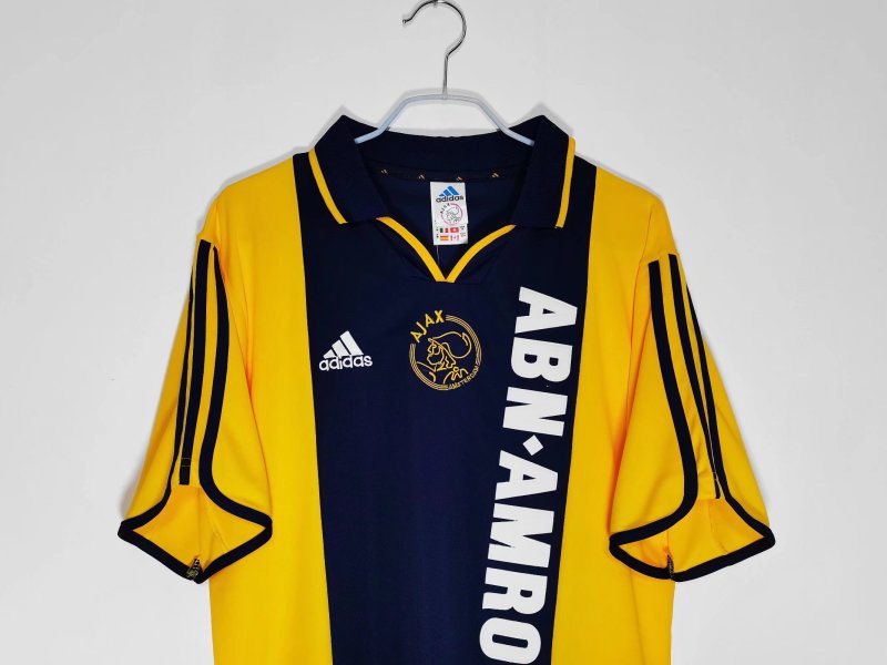 2000/01 Ajax Away 8A #10