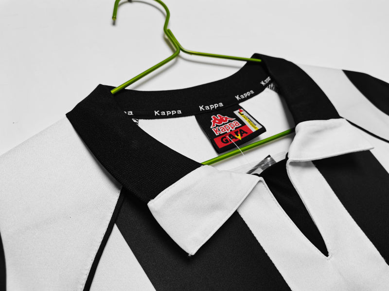 1997/98 Juve Home Stadium Vintage 8A #10