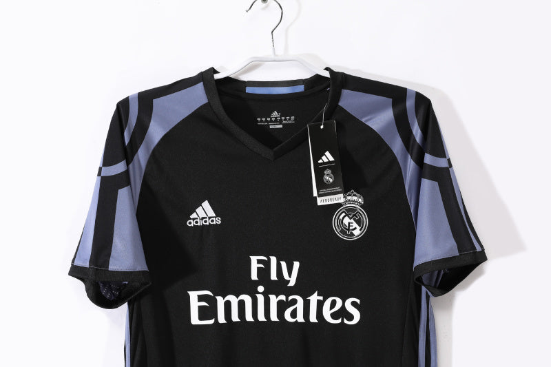 Real Madrid Passenger 5A 2016/17 #4