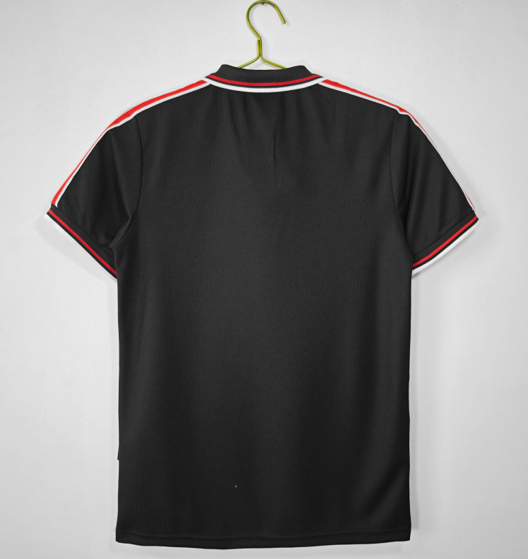 1998/99 Man Utd Black 8A #11