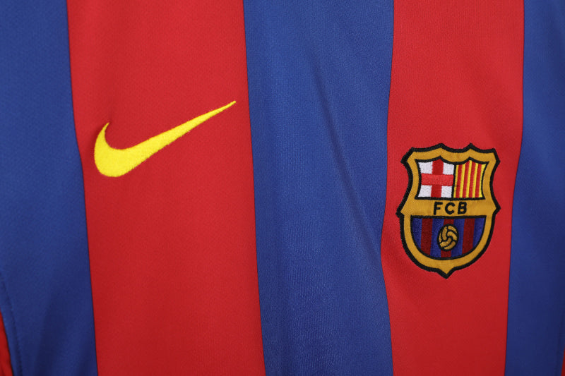 2004/05 Barcelona Home Stadium Vintage 8A #5