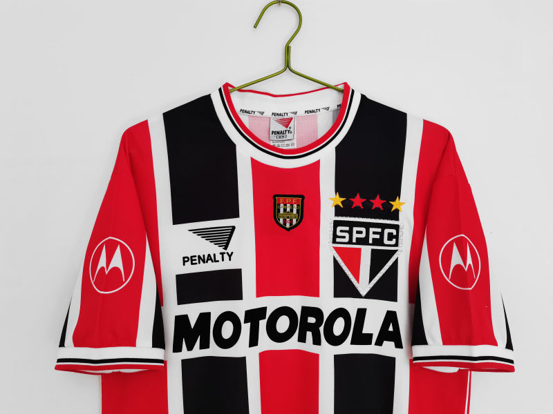 Qi code 2000 season St. Paul's away vintage 8A #8