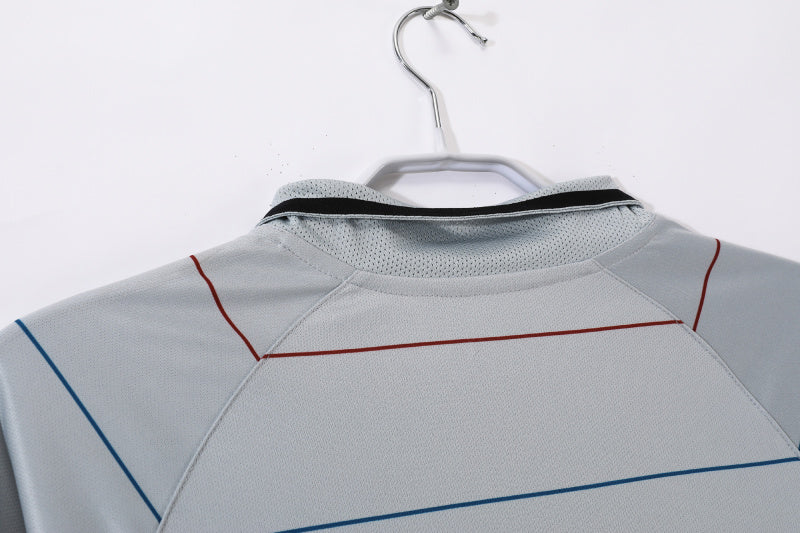Long sleeves: Barcelona away 3B in 2003/04 #1
