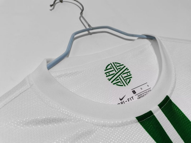 Long Sleeve: Portugal Away 3B 2012/13 #8