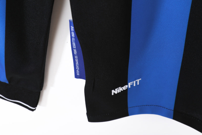 Long sleeves: Inter home vintage 3B for the 2009/10 season #3