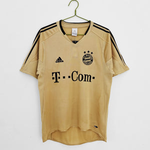 Qi code, 2004/05 Bayern Away Vintage 8A #12
