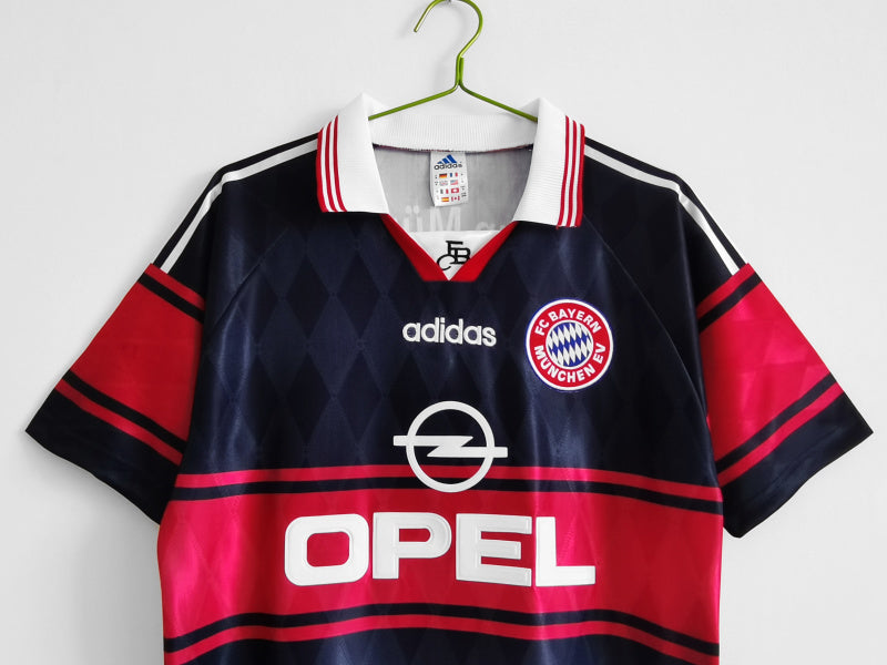 1997/99 Bayern Home Stadium Vintage 8A #9