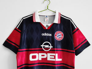 1997/99 Bayern Home Stadium Vintage 8A #9