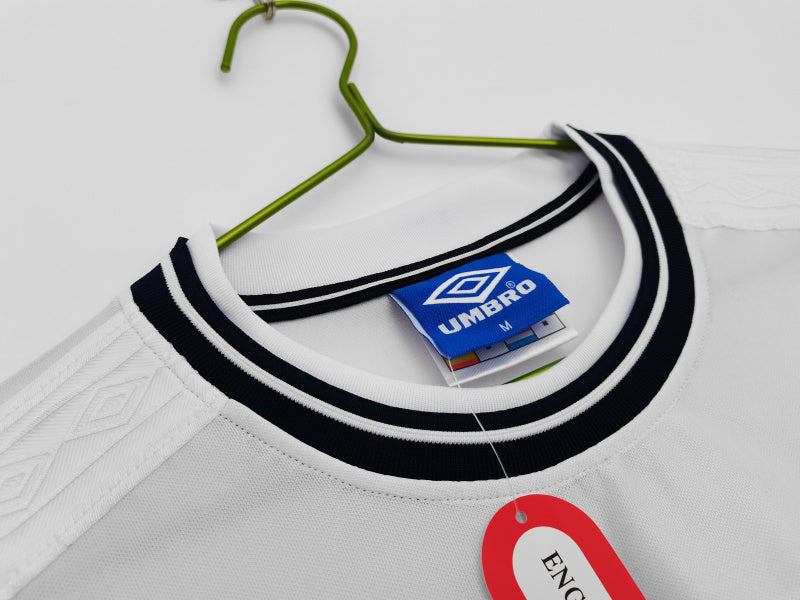 1999/01 England Home Vintage 8A #8