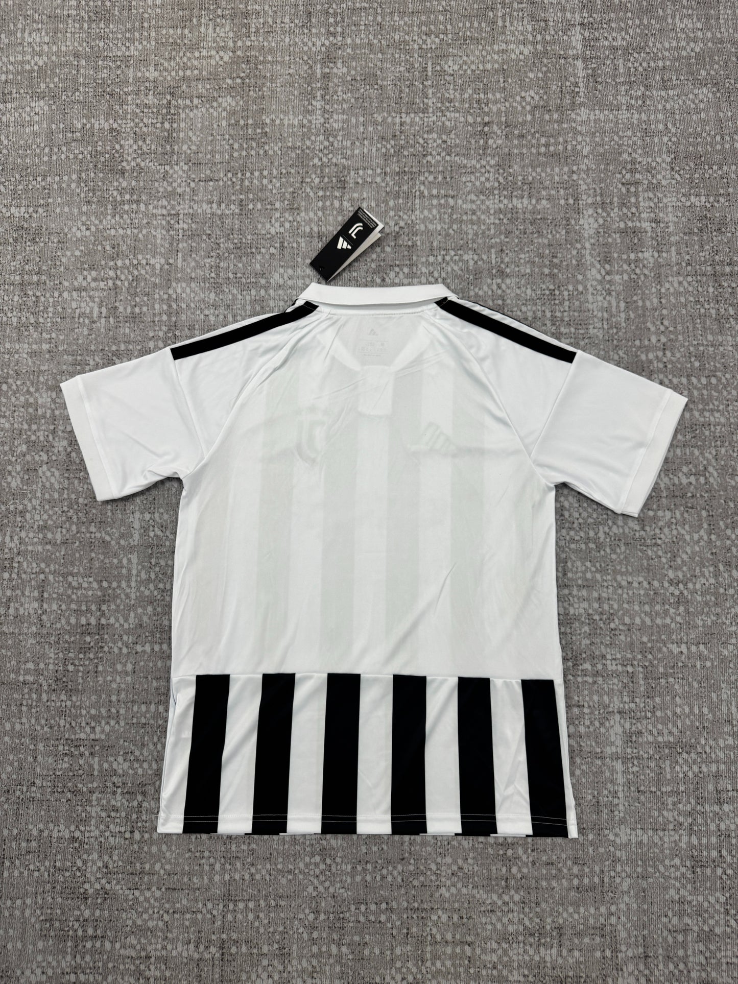 Juventus - 26/27 Home