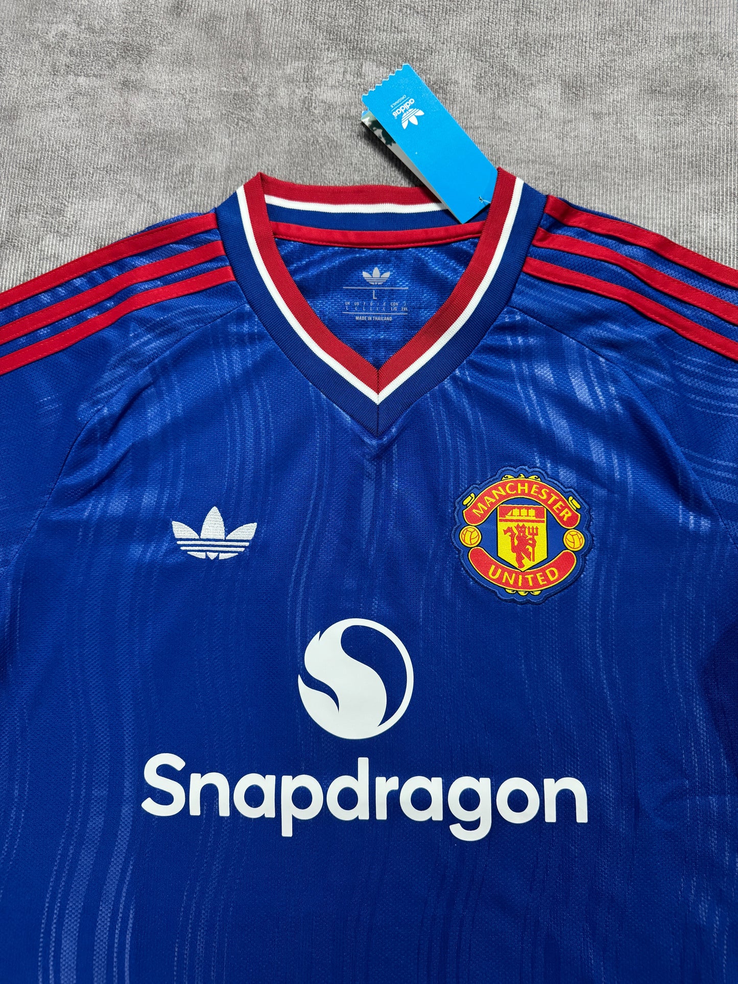 Manchester United - 26/27 Away