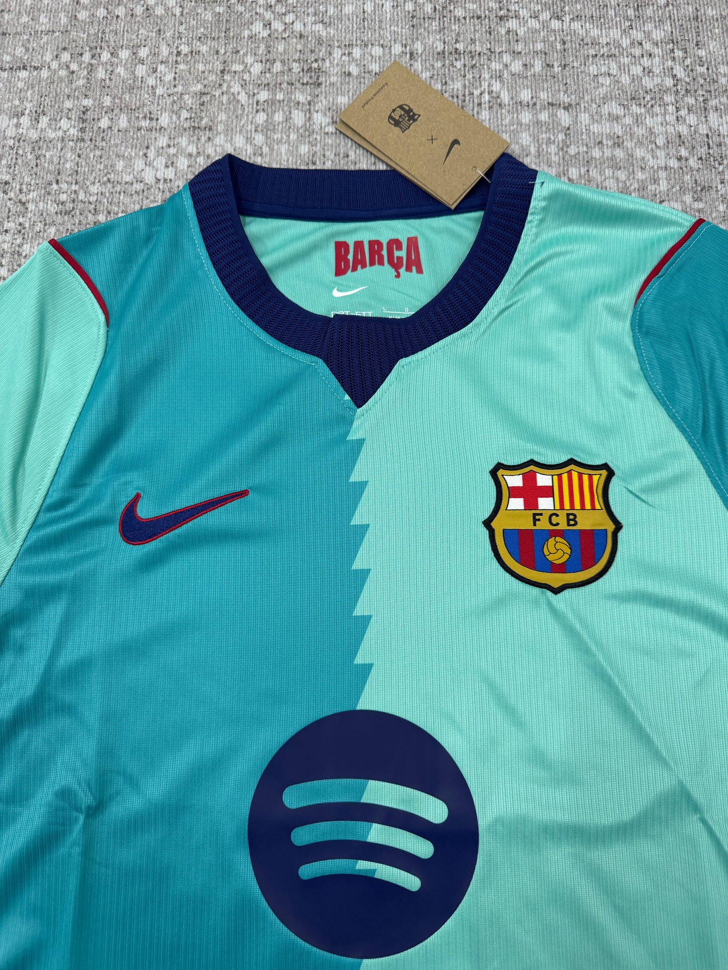 Barcelona - 26/27 Third