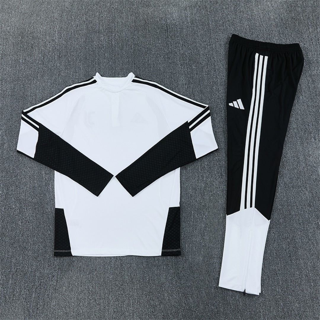 Juventus - 26/27 Tracksuit