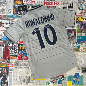 FC Barcelona - 03/04 Away - Ronaldinho