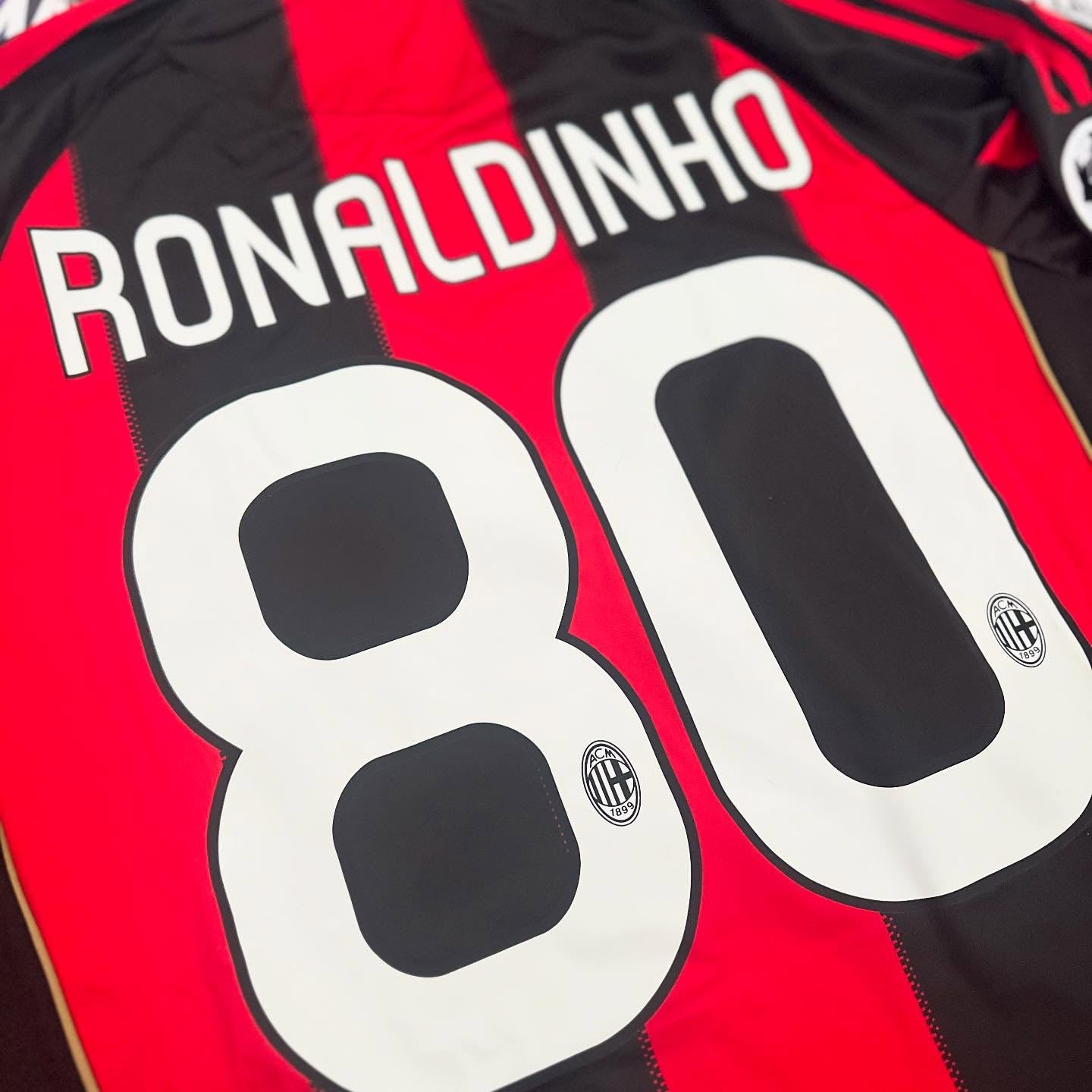 AC Milan - 10/11 Home - Ronaldinho