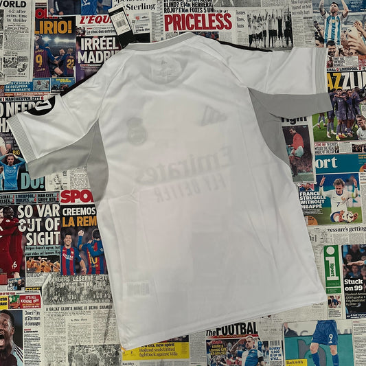 Real Madrid - 25/26 Home