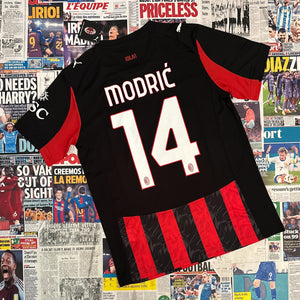 Ac Milan - 25/26 Home - Modrić